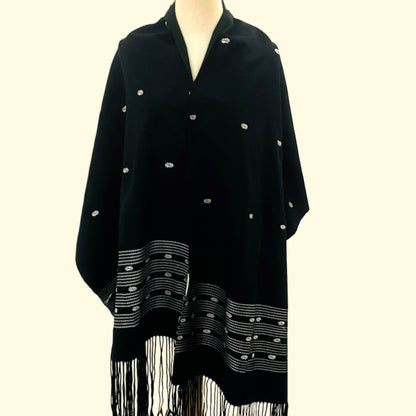 不丹婦女手工織製麻綿黑色大圍巾披肩款 酷款