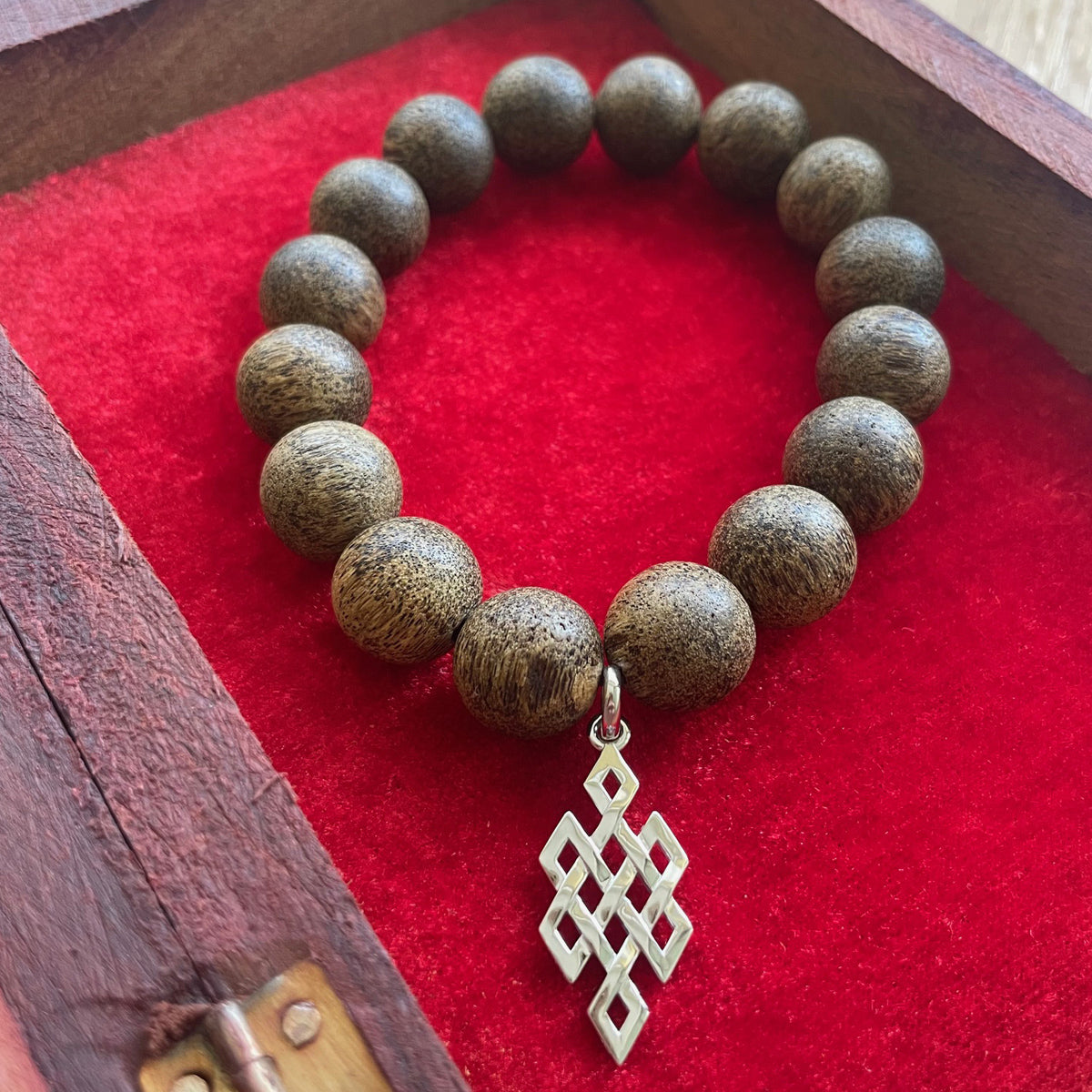 天然沈香手串14MM 純銀925 無盡結吊墜 I 佛禪禮物之選